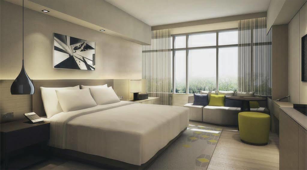 Seda Vertis North Quezon City Exteriör bild Deluxe Room