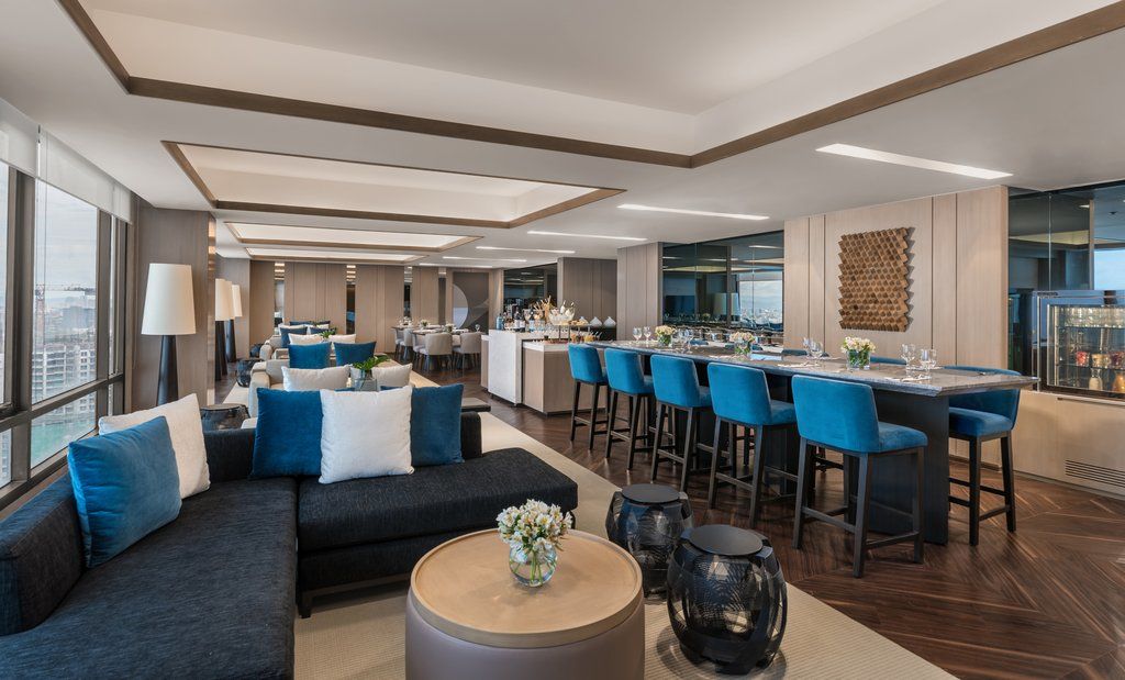 Seda Vertis North Quezon City Exteriör bild The Royal Wing Suites and Spa