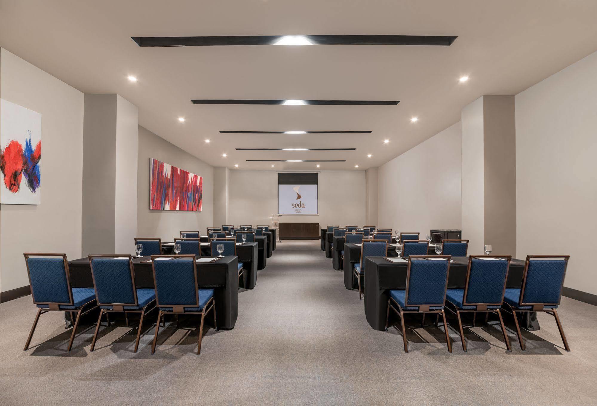Seda Vertis North Quezon City Exteriör bild Meeting room at the hotel