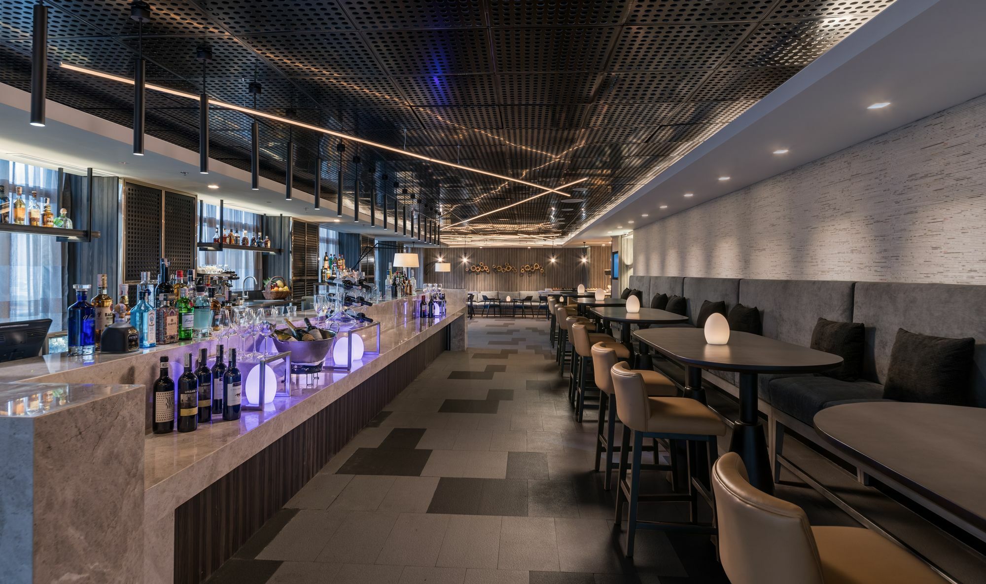 Seda Vertis North Quezon City Exteriör bild The bar at the lounge